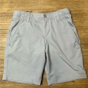 Under Armour. Youth Small. Gray. Golf Shorts.